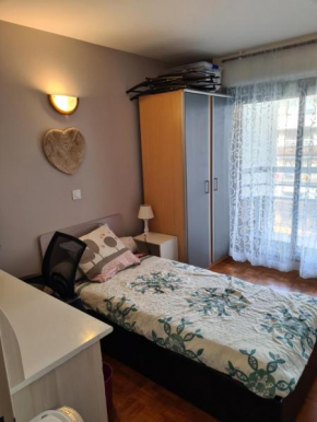 CHAMBRE DE 11 M2 AVEC BALCON
